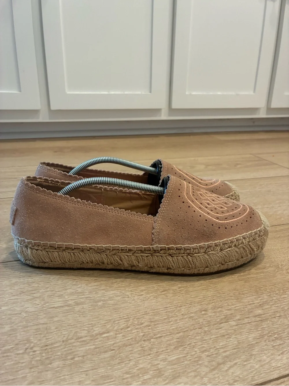 Ugg Women’s Heidi Perforated Espadrille Loafer Suede Pink Size 10